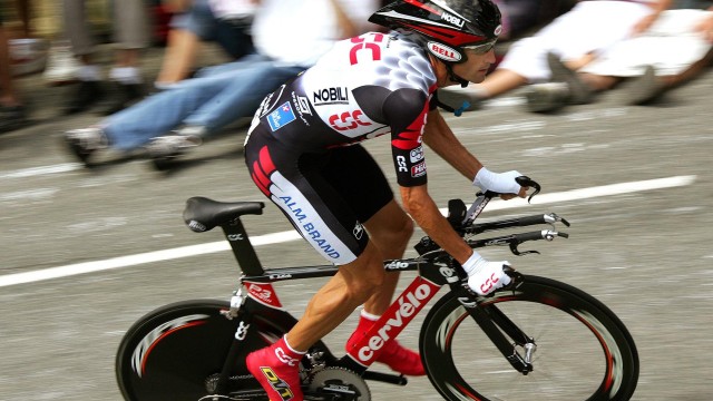 九游体育网页版-世界杯逆境战：不畏强敌，逆势而上，感动全场，足球世界杯最大逆转